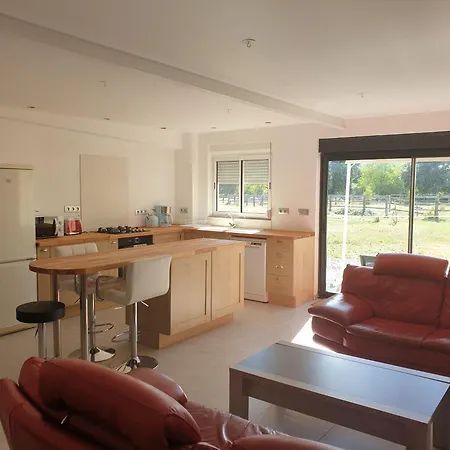 Bed & Breakfast Et D'hote De L'elevage Du Lattay 3*